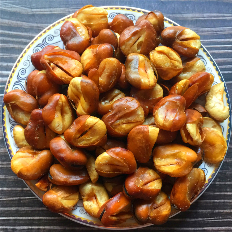 The silkworm bean salt ovens taste salted raw rhubarb pea special aromas fried dried fried and dried beans Bean Silkworm Bean Snack 500g