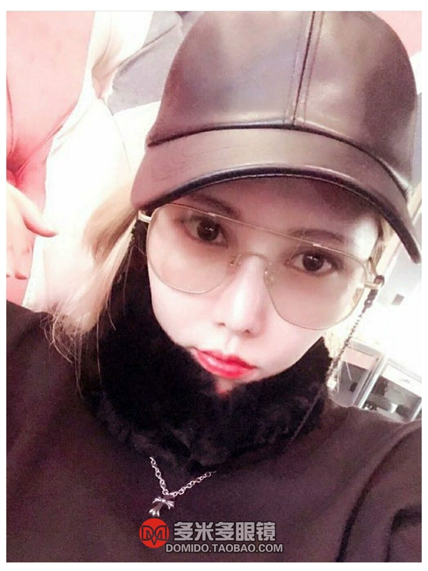 Kính râm nữ UV Bảo vệ 2018 phiên bản Hàn Quốc mới của thủy tinh màu nâu trong suốt kính cá tính đường phố kính râm màu đỏ gọng kính titan