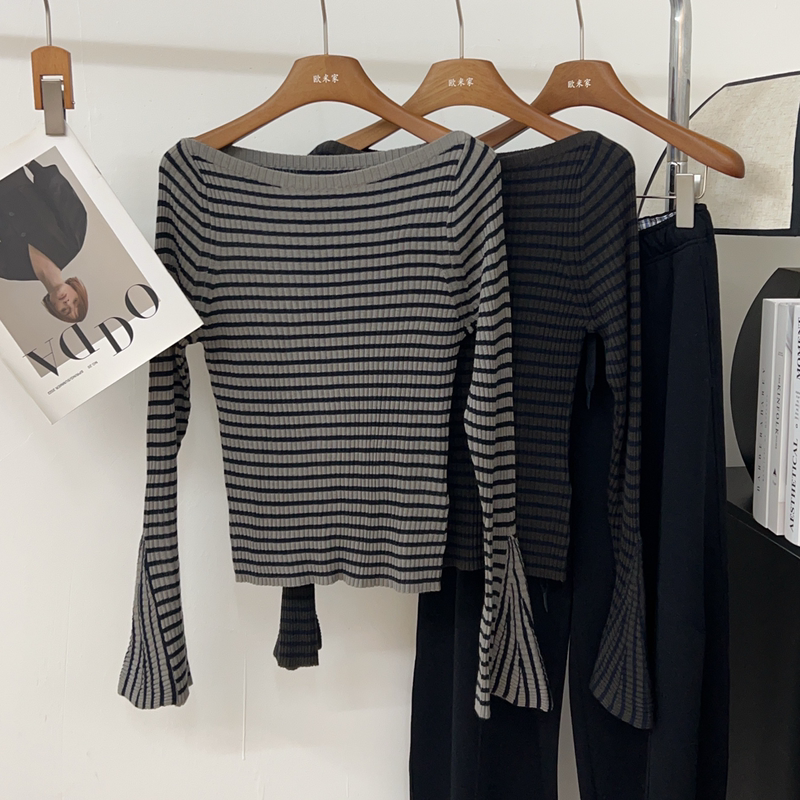 Retro Striped Style One-Line Collar Long-Sleeve Knit Sweater for Women, Autumn Slim Fit Versatile Flared Sleeve Design Striped Sweater