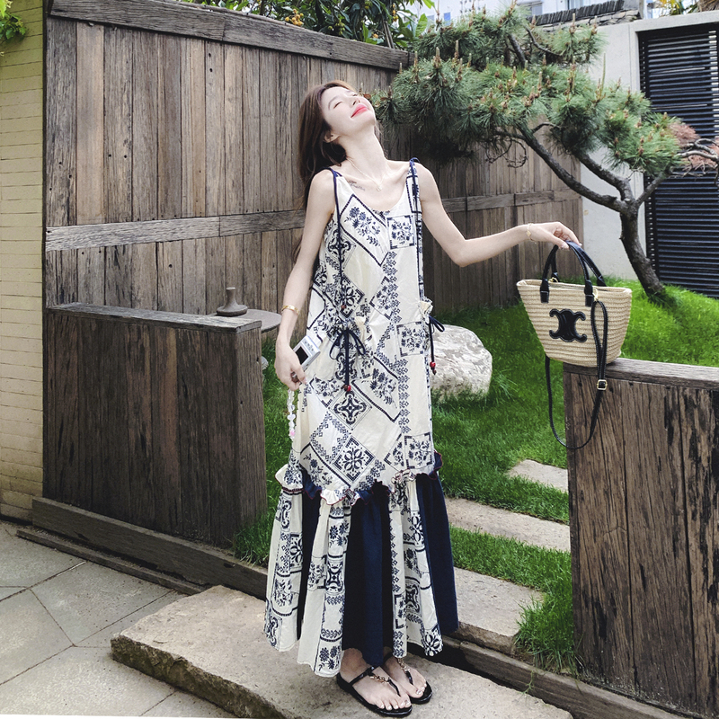 Ethnic Style Printed Embroidered Patchwork Dress for Women Summer 2026 New Holiday Style Sleeveless Suspender Dress Loose Long Skirt Ethnic Style Printed Embroidered Patchwork Dress for Women Summer 2026 New Holiday Style Sleeveless Suspender Dress Loose Long Skirt