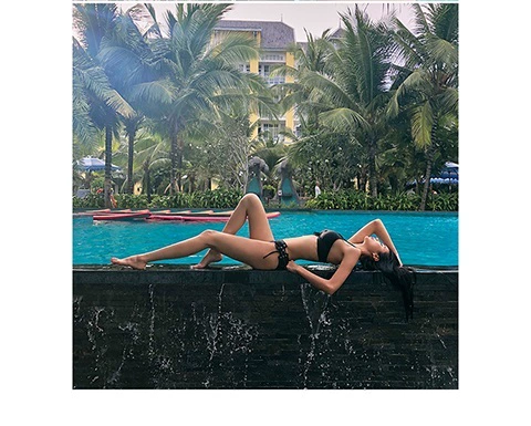 Áo tắm nữ 2019 mới của Hàn Quốc áo tắm tam giác bikini gợi cảm áo tắm đen thuần khiết - Bikinis