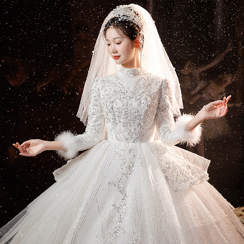 The main wedding dress 2024 new bride's small long sleeves long sleeves in winter thickened and warm -style retro heavy work high -level The main wedding dress 2024 new bride's small long sleeves long sleeves in winter thickened and warm -style retro heavy work high -level