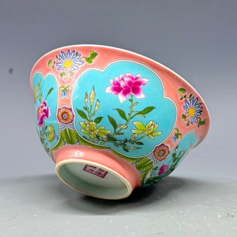 NK22066 中国陶器 慎徳堂 八角蟷螂文粉彩杯 煎茶碗 茶道具 杯 カマキリ