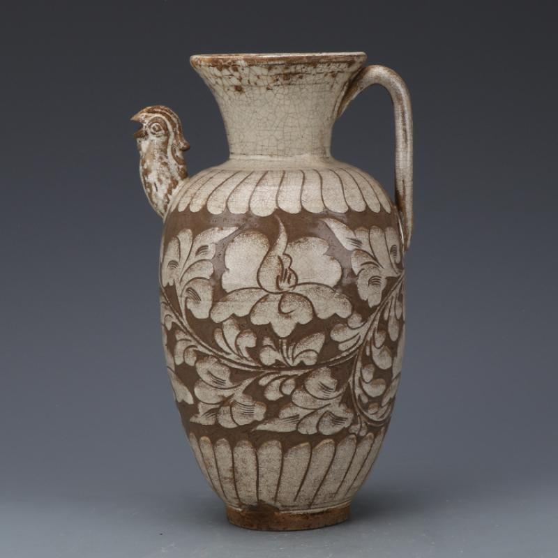 The Song Dynasty Magnetic State Kilns Carved Chicken Heads for Antique Old Goods Ancient Play Old Goods Antique Porcelain Pendulum folk Collection