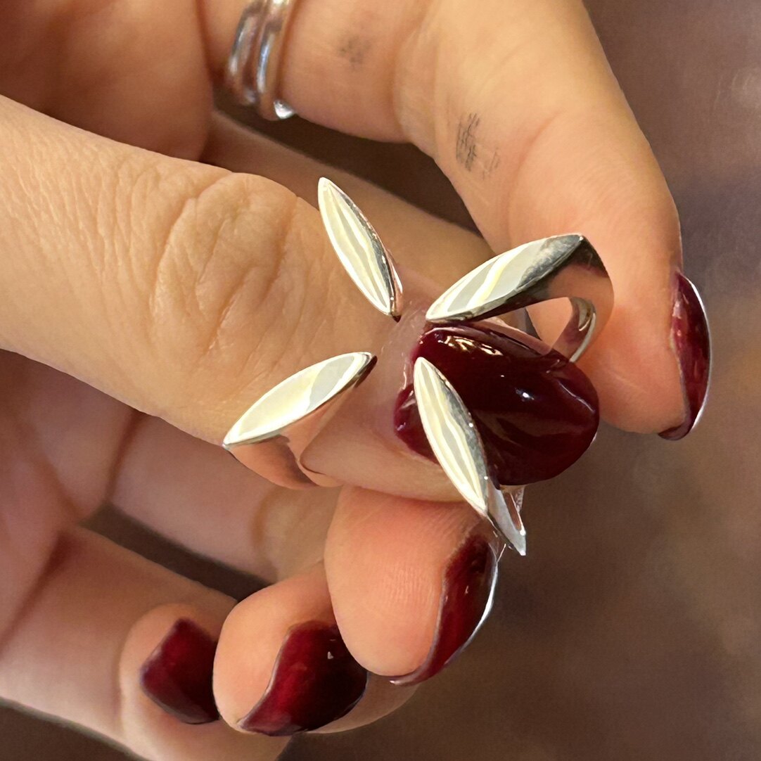 Dongdaemun S925 all-over sterling silver four-leaf clover open niche design ring