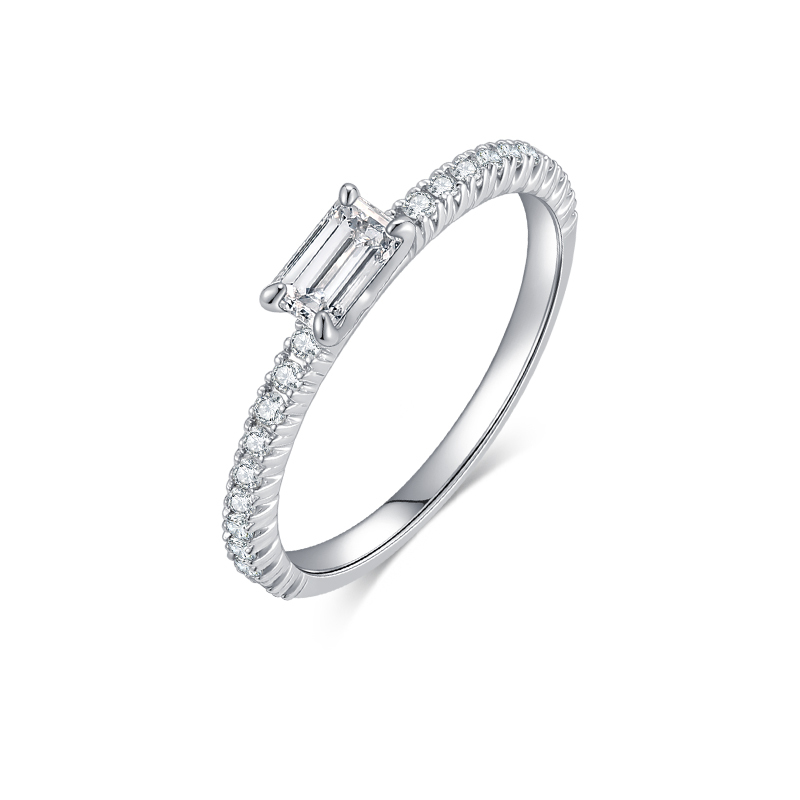 Qifan 18K Gold Cultivated Diamond High-End Emerald Ring for Women, Simple Band Ring with 0.30 Carat Real Diamond