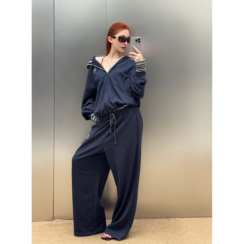 We11Done Designer Brand 26Pf Early Autumn New Hooded Zip-Up Jacket for Women, and It's Available All Year Round