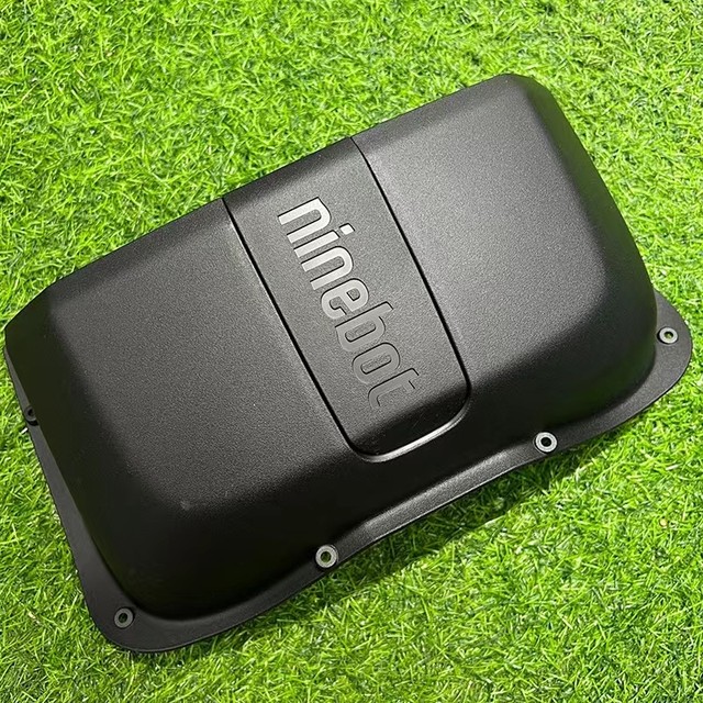 Suitable for No. 99 original FZ110 middle storage box storage basket front storage box water cup holder F90MF90F60F35