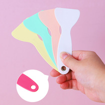 Manual auxiliary tool plastic small scraper cleaning cutting pad peeling paper removal scraper