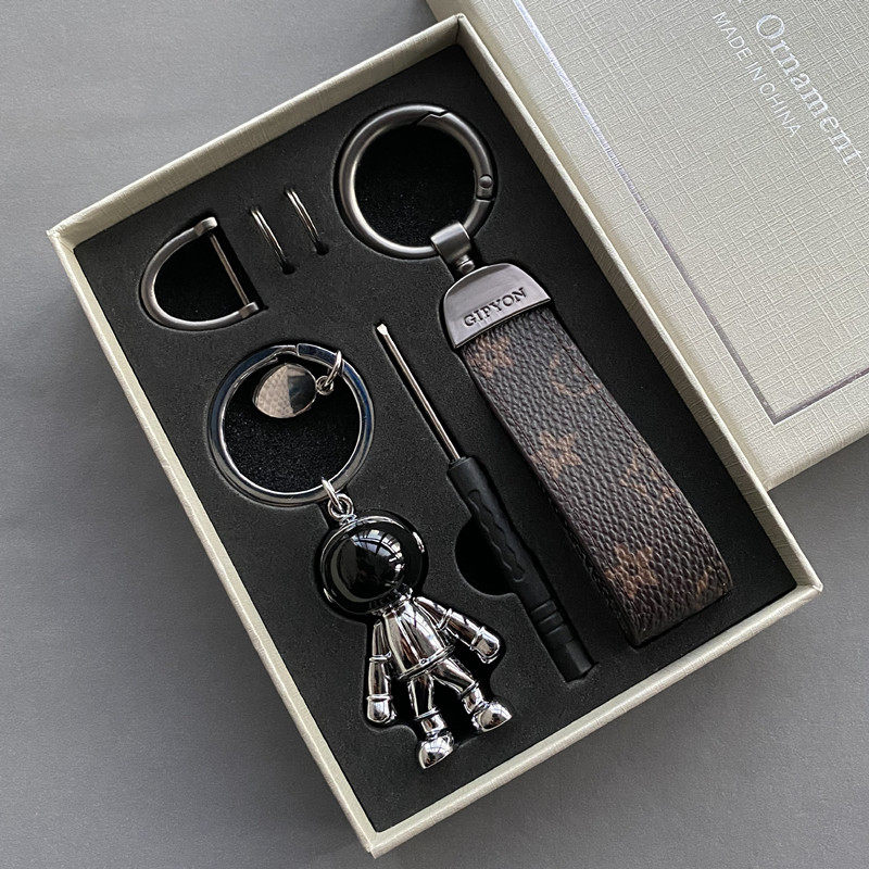 High-end custom couple astros car keychain pendant old flower leather rope keychain male and female engraved gift