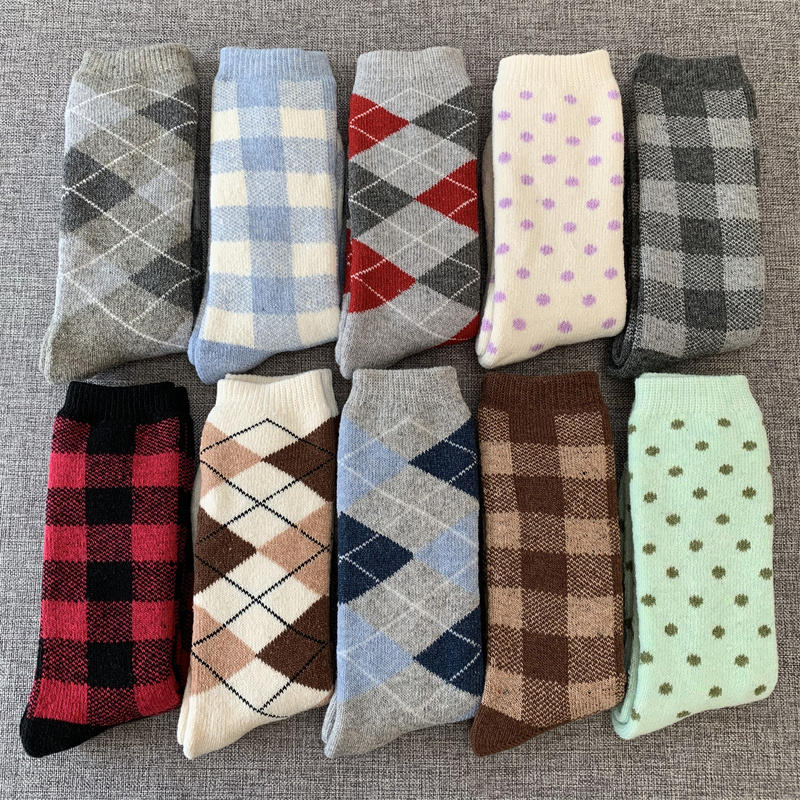 40% Merino Thickened Full Terry Wool Socks, Outdoor Warm and Cold-Resistant Women's Mid-Calf Socks, Moisture-Wicking and Sweat-Wicking
