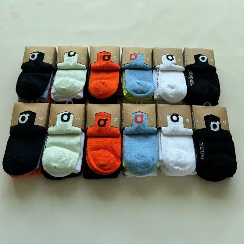 3 Pairs of All-Season Angjia O2025N New Mid-High Tube Socks for Men and Women, Couple Running Sports Socks
