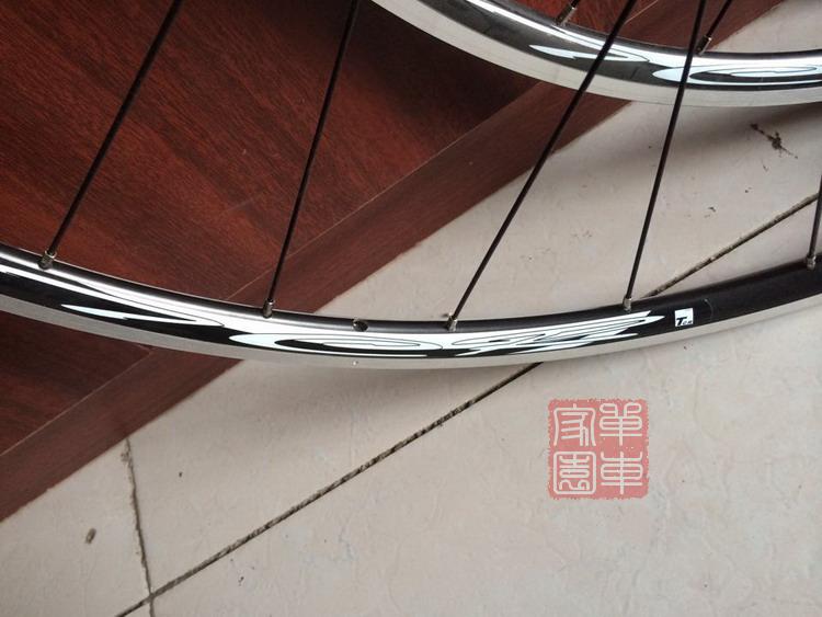 Roues de vélo cyclisme sur route - Ref 2384562 Image 3