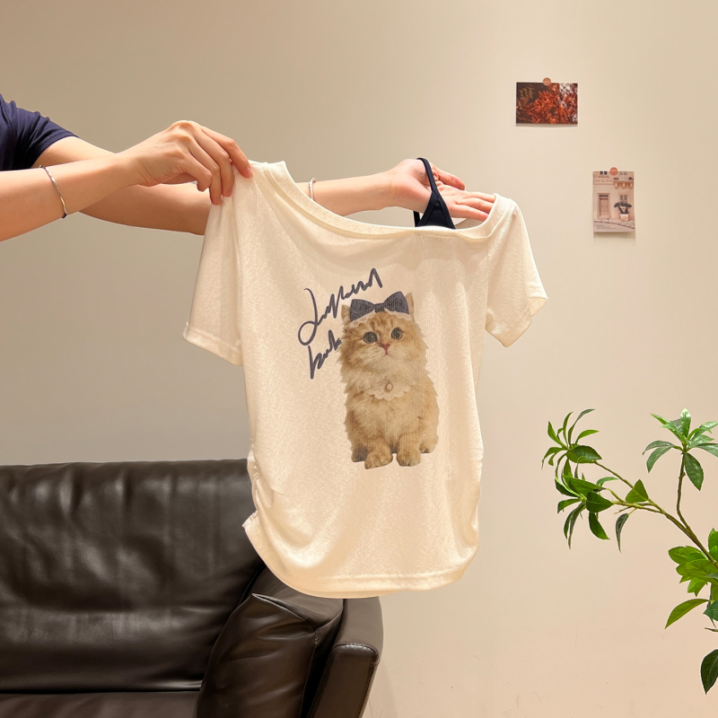 Beautiful White Off-Shoulder Short-Sleeve T-Shirt with Kitten Print for Women, 2026 Summer Design, Slim-Fit Top