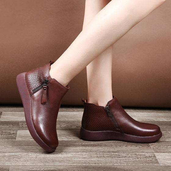 Brand new broken size small size plus velvet leather short boots 2023 autumn and winter casual thick-soled mother's shoes cowhide shoes