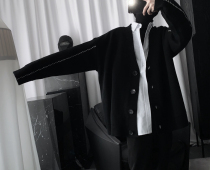 Mr. Autumn and winter thick black cardigan sweater mens long sleeve Korean trend loose casual V-neck jacket