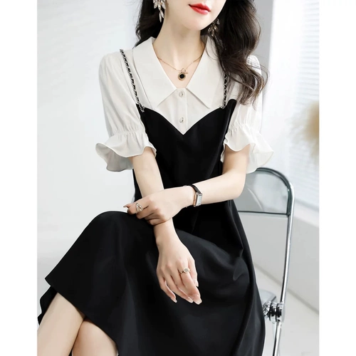 Вырежьте этикетку с большим экспортом хвоста в итальянский торговый центр итальянского внешнего торгового торгового центра.