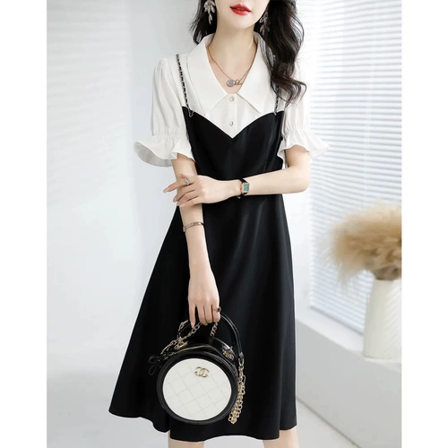 Вырежьте этикетку с большим экспортом хвоста в итальянский торговый центр итальянского внешнего торгового торгового центра.