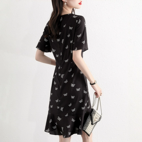 Экспорт иностранной торговли французская итальянская женская одежда крупная бренда бренда снятие кабинета скидка баланс одно единственное платье с рыбным хвостом