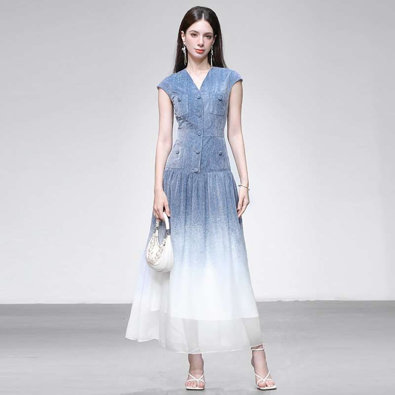 2026 Summer New French-Style High-End V-Neck Dress with Patch Pockets, Waist-Cinching, A-Line Hem, and Gradient Blue Color