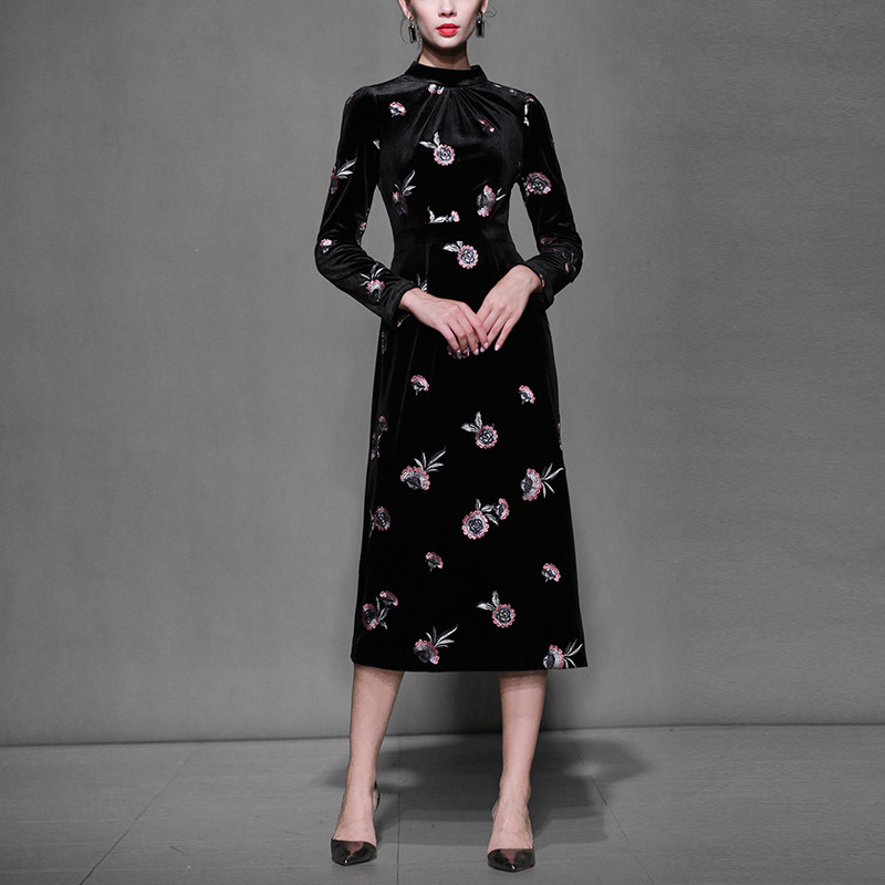 秋季气质名媛修身丝绒长裙显瘦中长款长袖连衣裙女装秋装2017新款