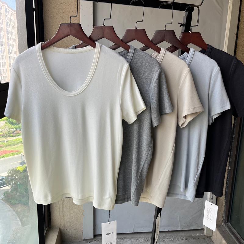 Large U-Neck Short-Sleeve T-Shirt for Women, Summer Simple and Trendy Style, Soft and Skin-Friendly, Versatile Basic Top, Base Layer Shirt