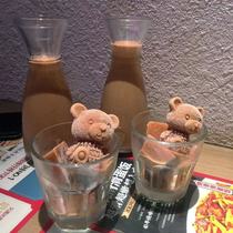 Net Red Bear Ice Cube mold shake sound with coffee drink milk tea three-dimensional bear ice grid silicone creative mold