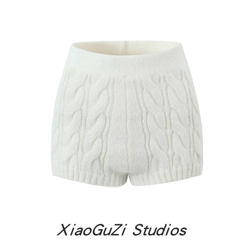 Xiaogu Zhi Knitted Elastic Hip-Hugging Twist Braid Shorts for Women, New Autumn and Winter Style, Blogger's Same Design, Tight-Fitting High Waist