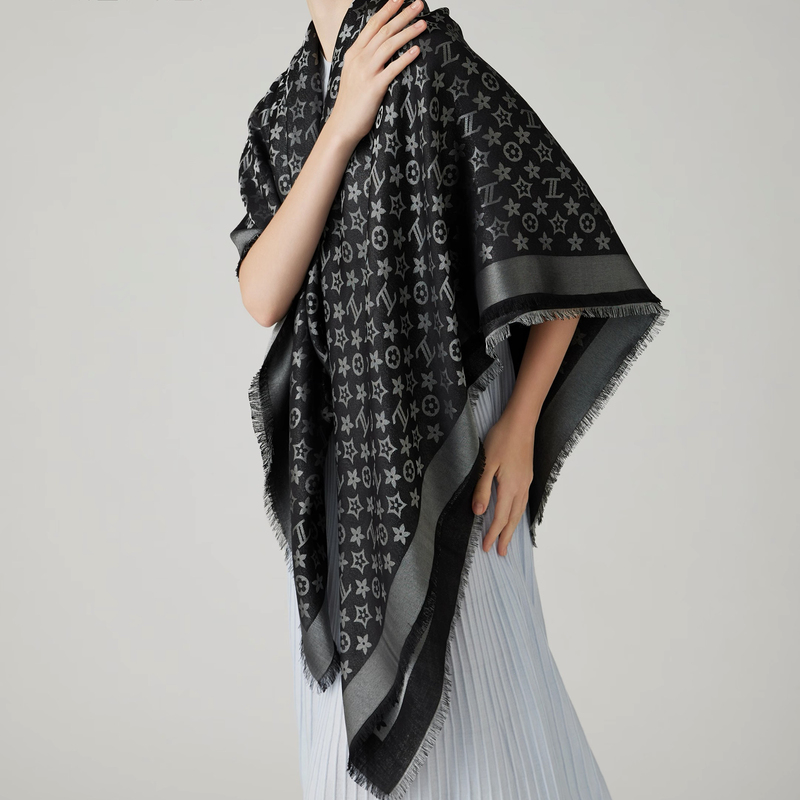 Classic Letter Pattern Silk Wool 140 Size Large Square Scarf Air-Conditioned Room Warm Shawl Scarf Classic Letter Pattern Silk Wool 140 Size Large Square Scarf Air-Conditioned Room Warm Shawl Scarf