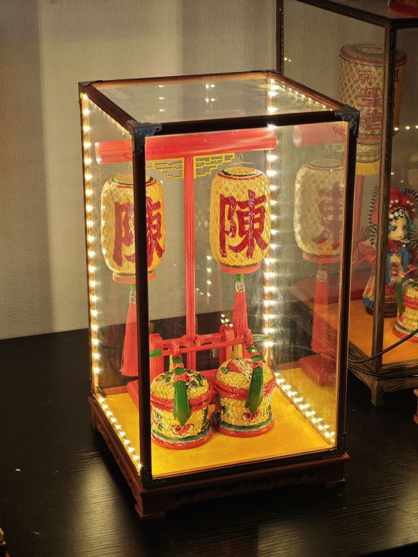 Chaozhou and Shantou Bamboo Oil-Paper Lanterns, Decorations for Worship, Glowing during the Holidays, Gifts for Spring Festival, Mid-Autumn Festival, Lantern Festival, Cultural and Creative Products Chaozhou and Shantou Bamboo Oil-Paper Lanterns, Decorations for Worship, Glowing during the Holidays, Gifts for Spring Festival, Mid-Autumn Festival, Lantern Festival, Cultural and Creative Products