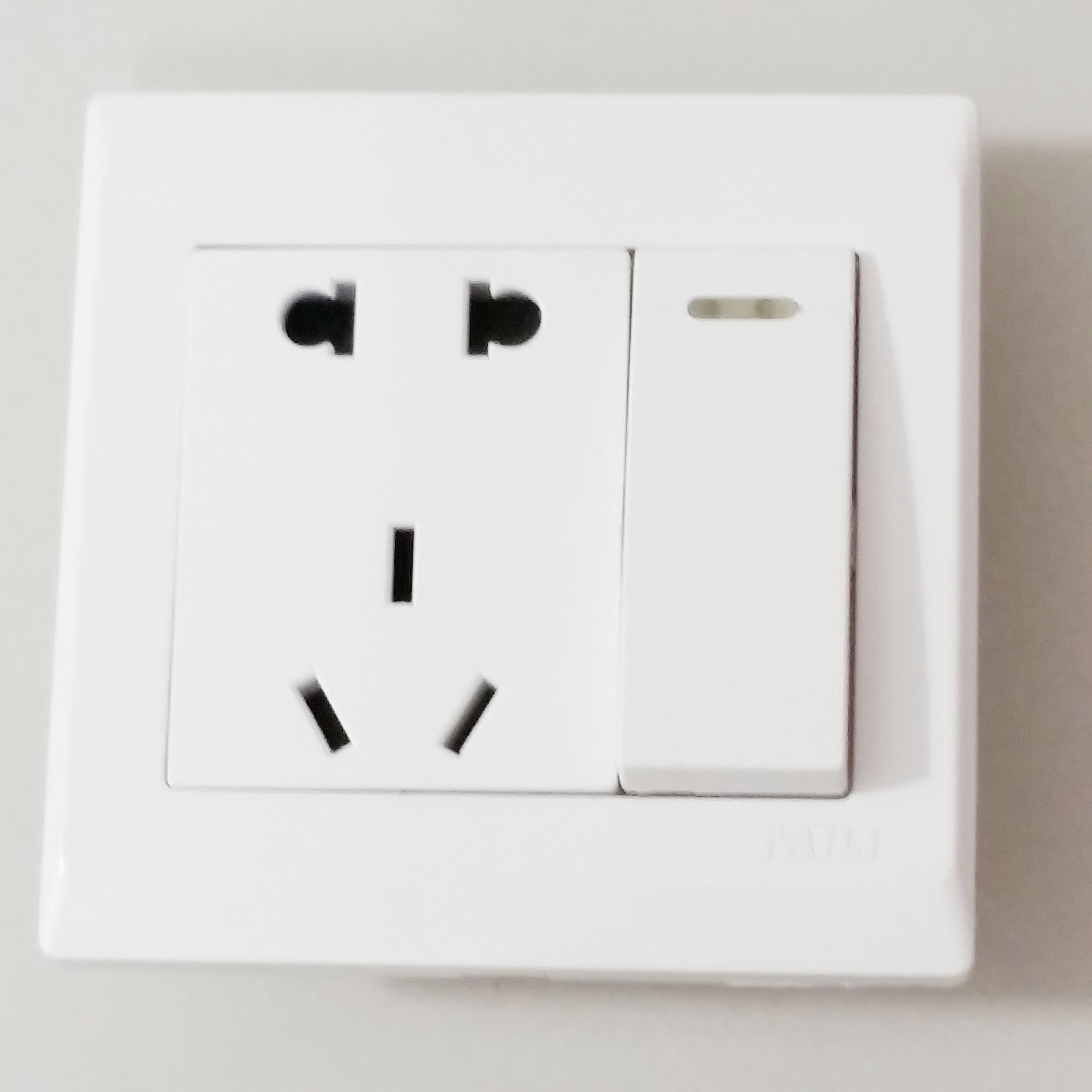 Teli Opening Five Holes Socket Switch Socket Panel 86 Type Home Concealed Wall Socket With Switch