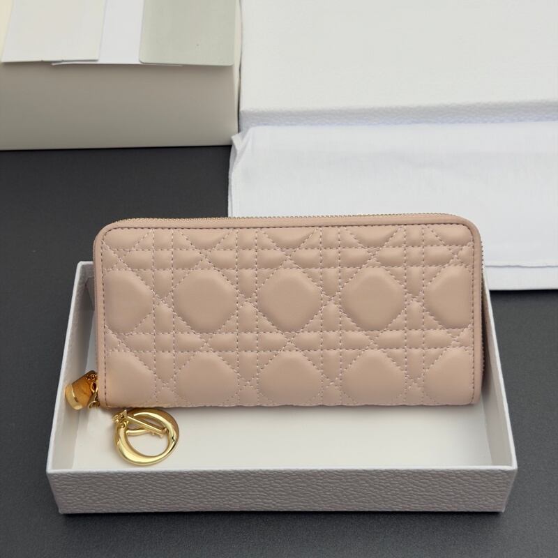 2026 New Style Sheepskin Zipper Long Wallet, Banknote and Coin Purse, Multiple Card Slots, Three-Compartment Card Holder 2026 New Style Sheepskin Zipper Long Wallet, Banknote and Coin Purse, Multiple Card Slots, Three-Compartment Card Holder
