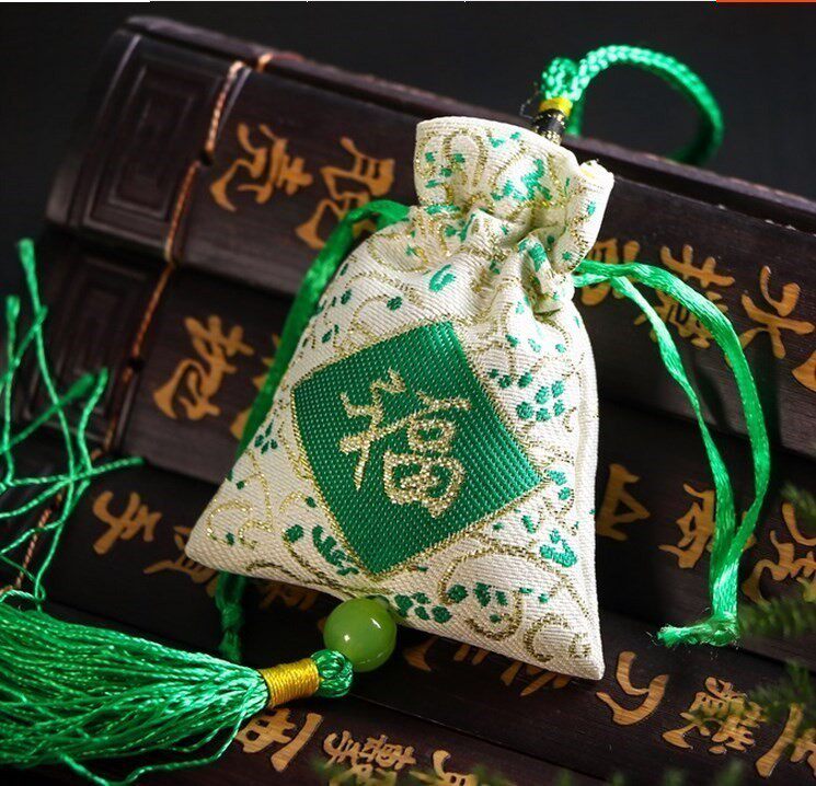 Osmanthus boy on-board incense bag lasting car in-car to taste car bag in addition to peculiar smell flower vanilla anti-insect