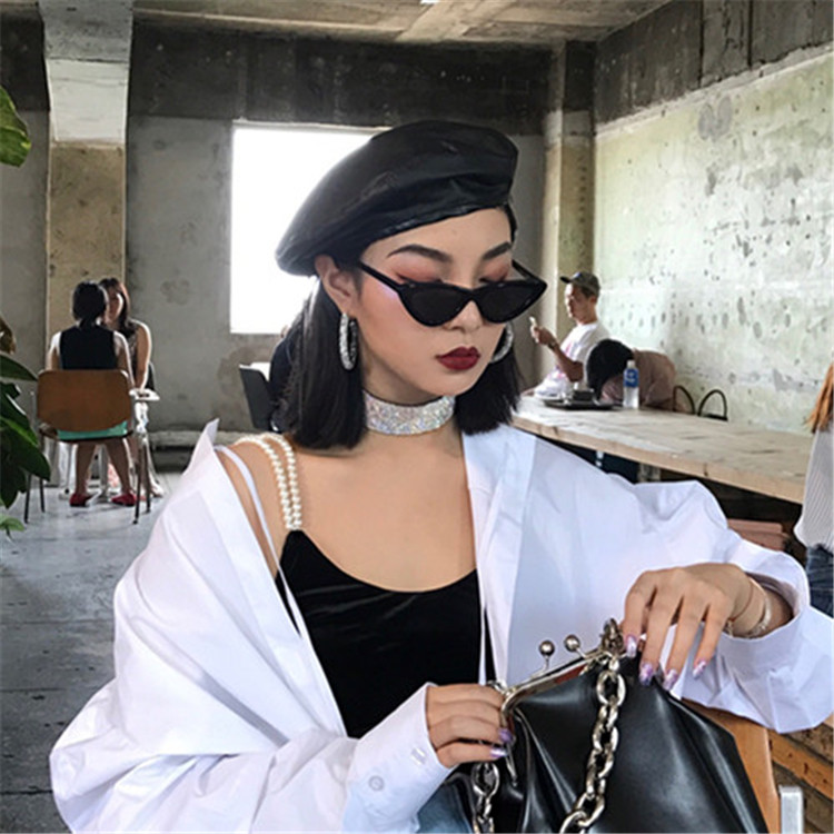 Châu âu và Hoa Kỳ chụp đường phố con dấu buồm retro tam giác cat eyes sunglasses sunglasses ins net màu đỏ với kính kính nam giới và phụ nữ triều