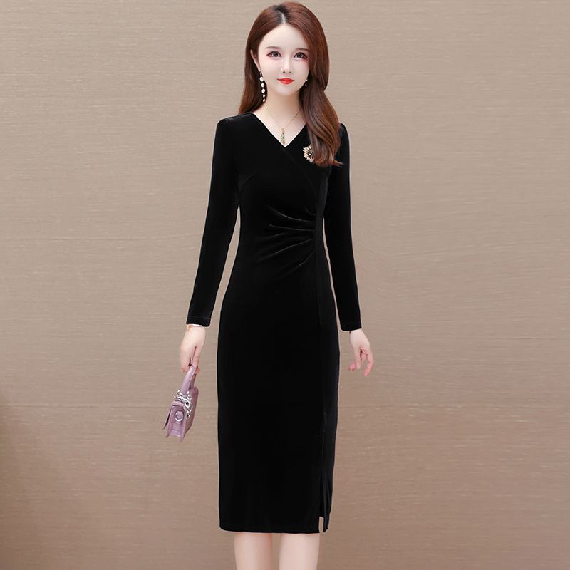 Velvet Spring and Autumn Noble Lady Dress for Women 2025 New Style Elegant and Fashionable Slit V-Neck Slim Dress Velvet Spring and Autumn Noble Lady Dress for Women 2025 New Style Elegant and Fashionable Slit V-Neck Slim Dress
