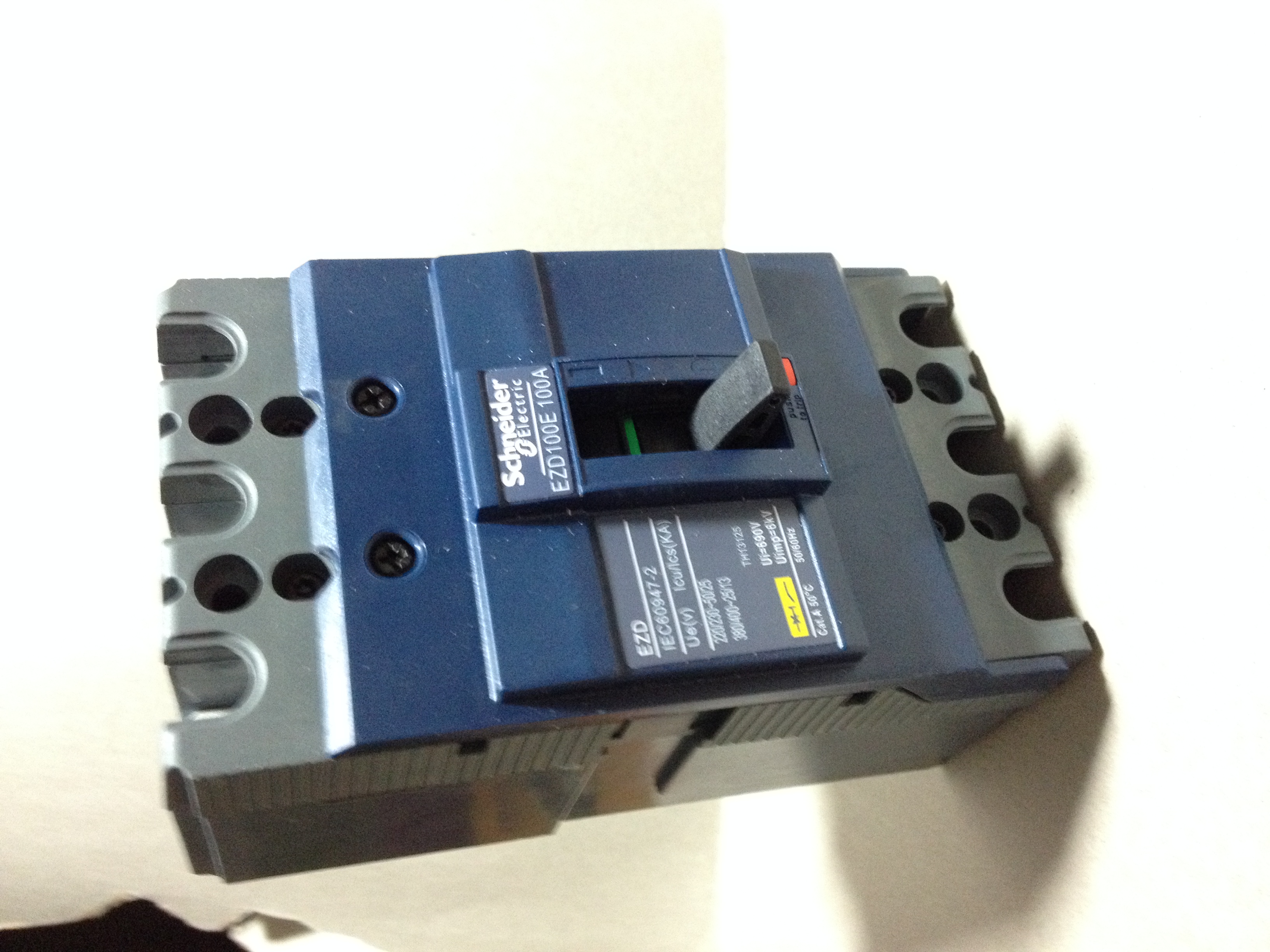 Schneider EZD100E-100A Molded case circuit breaker 3P