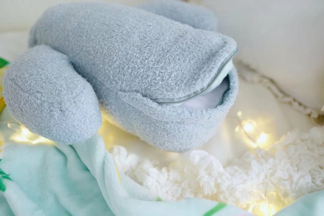 [1 miếng] xương rồng dâu mềm gối gối nhà đệm gối điều hòa chăn hai trong một gối tựa ghế sofa