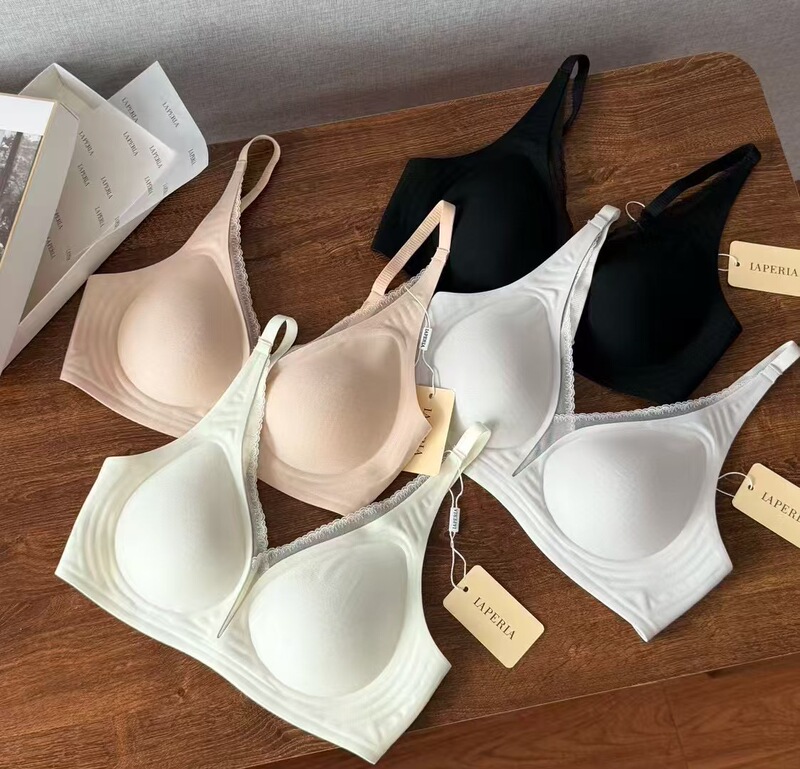 2026 Spring New Product Lp Liquid Rococo Lace Sexy Underwear Seamless Satin French Lace