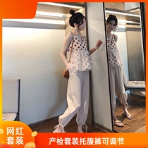  Pregnant womens summer suit fashion 2021 summer pregnancy new Western style maternity clothes trendy hot mom out two-piece set