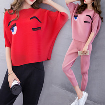  Pregnant womens summer clothes small fragrance pleated suit out of fashion Western style maternity clothes trendy mother personality net red two-piece set