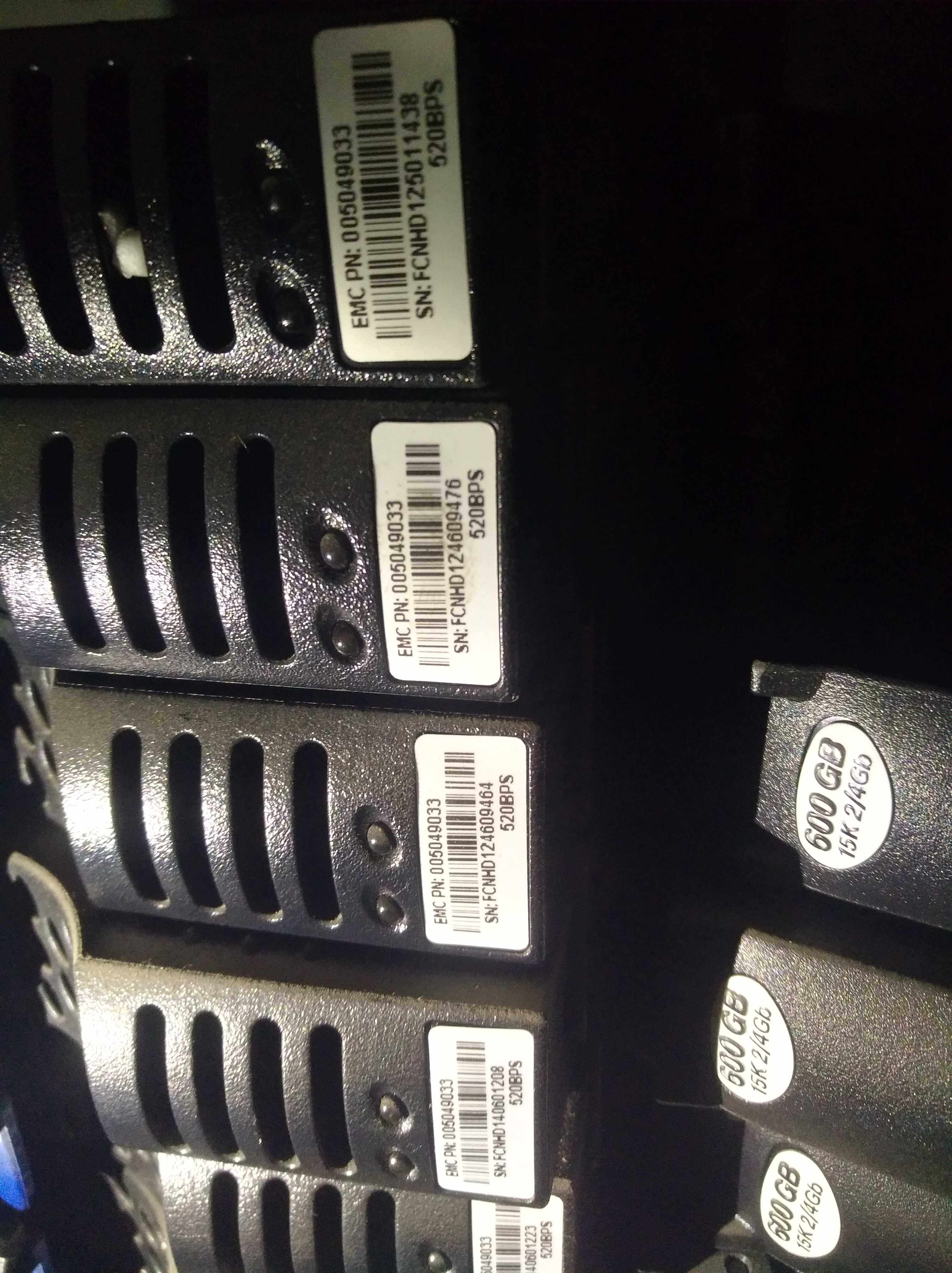 EMC CX4-4G15-600 005048952 005049033 005049694 CX4 600G hard disk