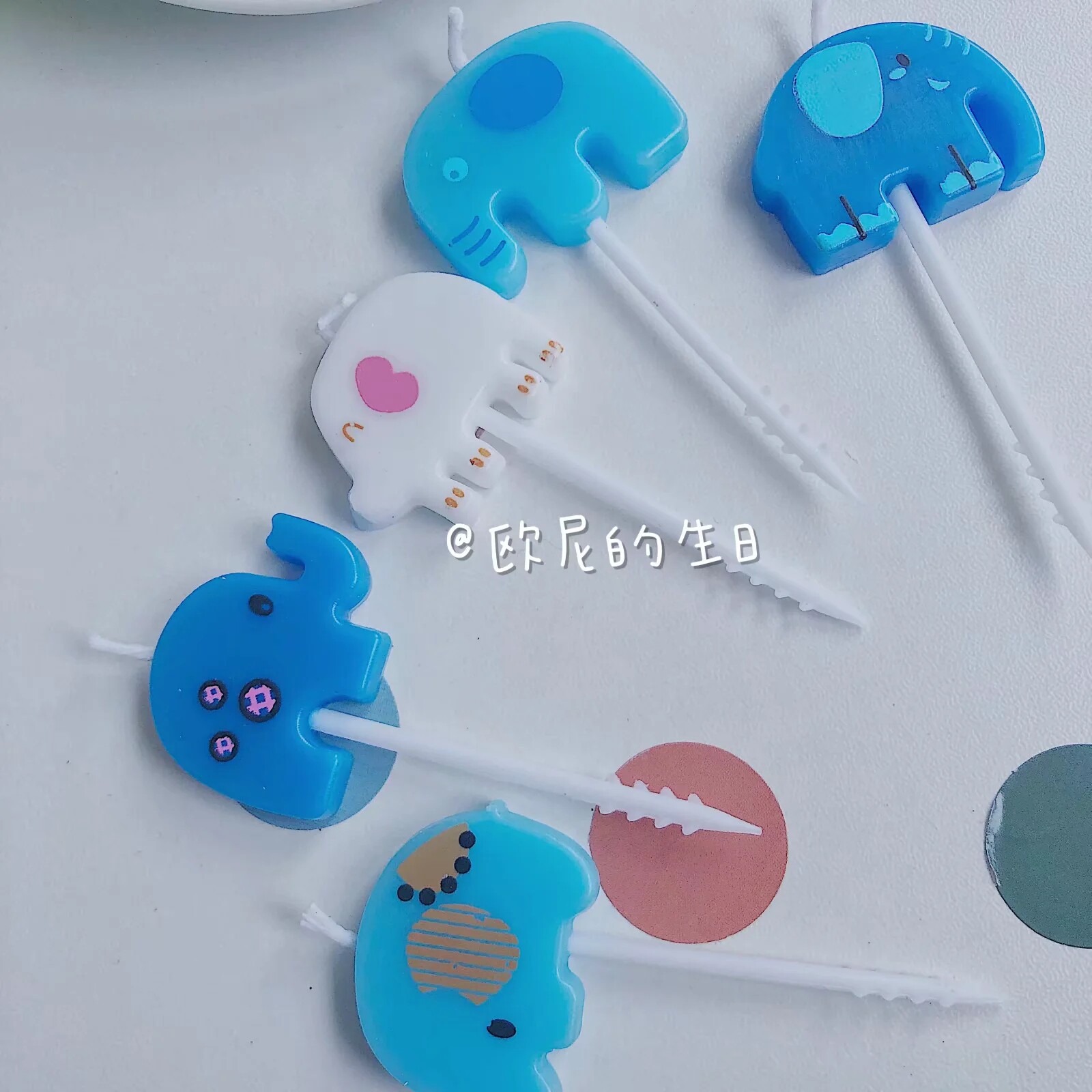 Small fresh blue tone elephant cartoon Korean birthday candle baking cake candle small red book ins recommendation