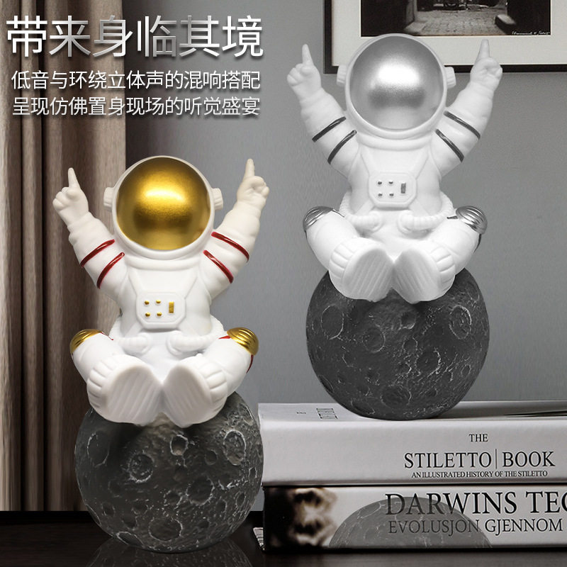 Birthday gifts for boys for friends and brothers, creative personality, special significance, Valentine's Day long-distance love