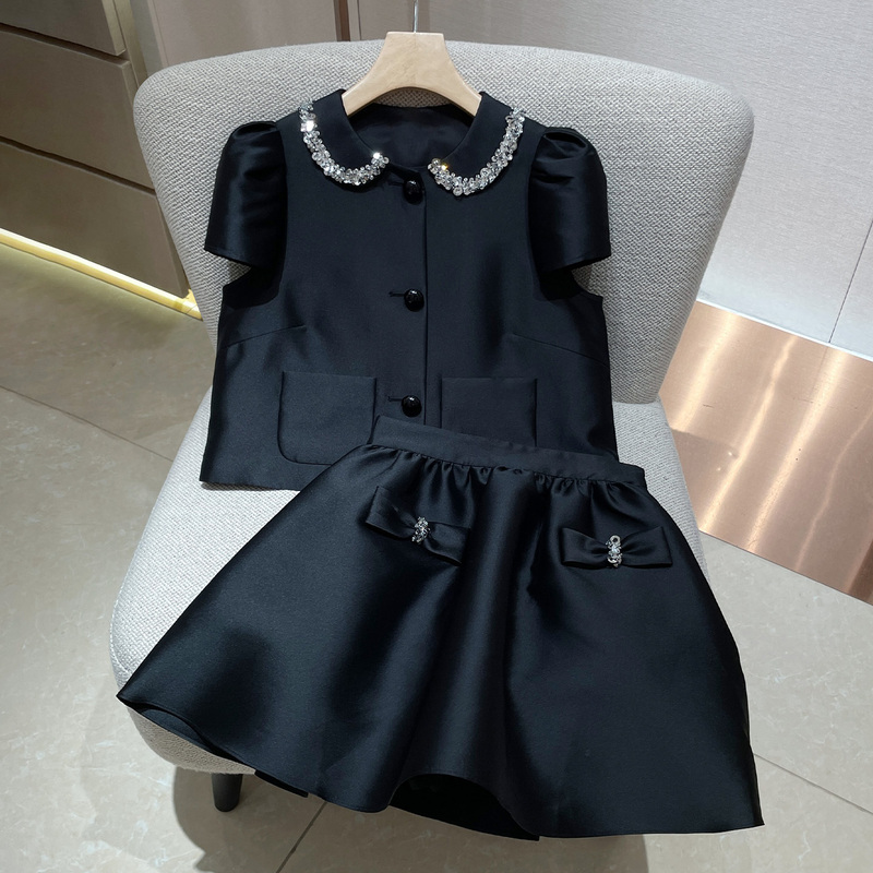 Two-Piece Suit Skirt Set, Elegant Korean Style with a High-End Feel, 2026 Summer New Model, Heavy Sequin Work, Chanel-Style Jacket and Skirt