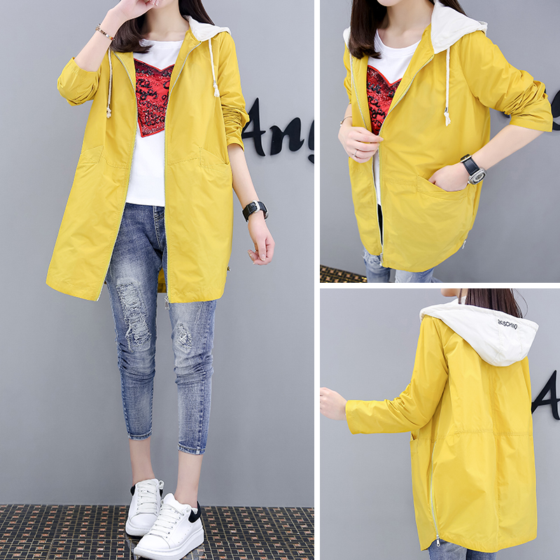 яркие куртки женские на весну. ветровки для девушек модные. легкая летняя куртка. валберис ветровки женские. ветровки образы для женщин.