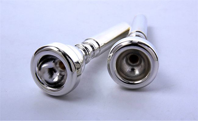 Chất lượng cao đồng tinh khiết mạ bạc kèn miệng 7c phát ngôn tiết kiệm lao động Chuyên nghiệp Bach kèn cụ phổ quát phù hợp - Phụ kiện nhạc cụ dây đàn ukulele