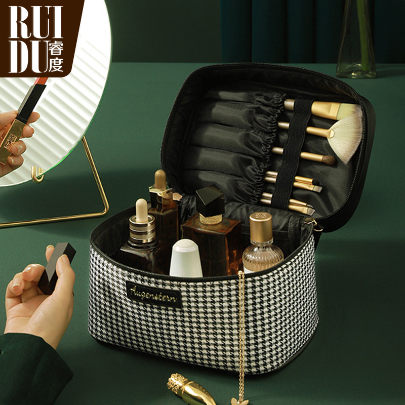 Makeup Bag 2021 New Superior Sense Large Capacity Super Fire Light Extravagant Portable Cosmetic Containing Bag Travel Containing Box