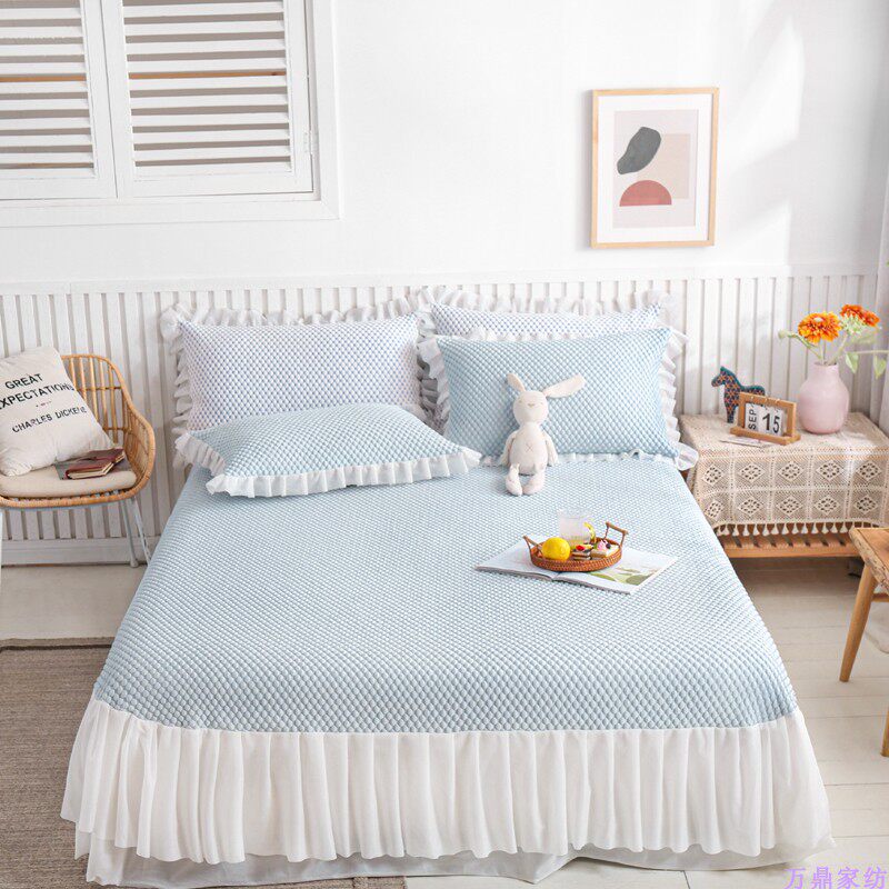 Frozen bean bean bed type ice silk cold mat three-piece set 1.8m bed skirt cool summer air conditioning soft mat can be washed by water machine