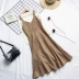 Mùa thu đông 2018 phiên bản Hàn Quốc của áo len cổ lọ màu retro hoang dã mới cổ chữ V nhung nhung cao eo trong chiếc váy dài nữ đầm suông dài qua gối trung niên Váy dài