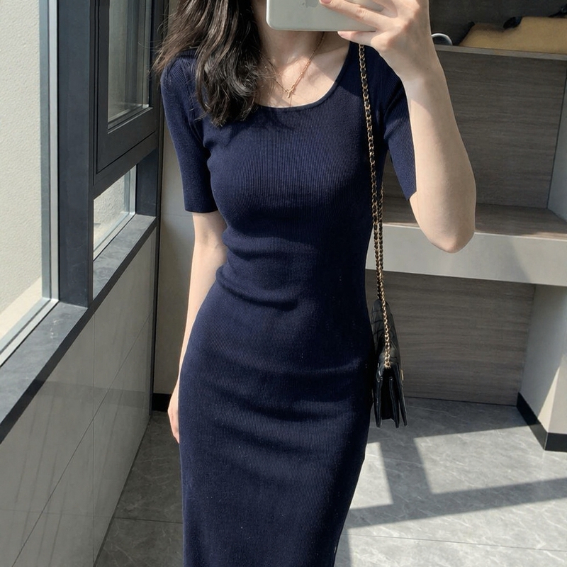 Navy Blue Round Neck Knitted Dress for Women, Slim Fit, Hip-Hugging, High-End U-Neck, Mid-Length, Mid-Sleeve, Autumn and Winter Long Dress